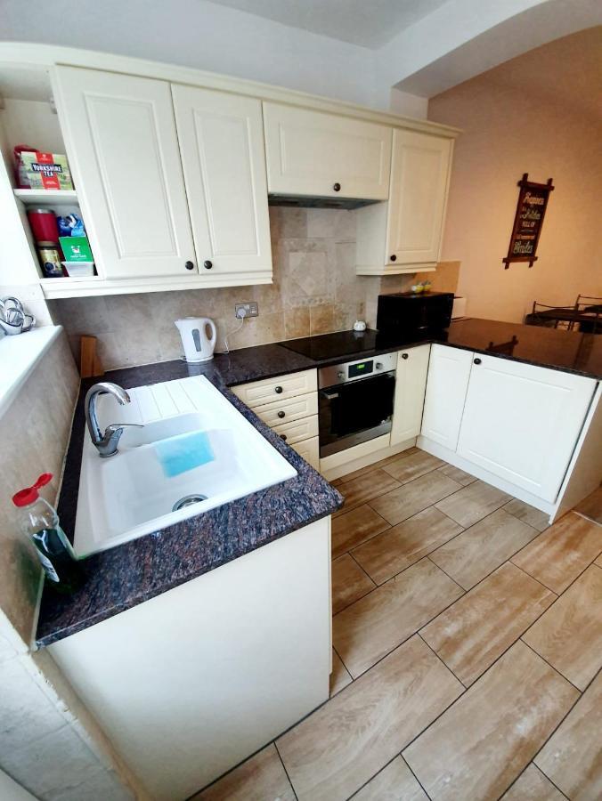 Beautiful 3 Bedroom House At The Sea Front - Amazing Location Southend-on-Sea Exterior foto